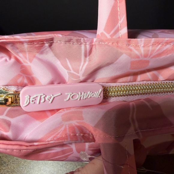 Betsy Johnson Top Handle Lunch Tote. NWT - Picture 7 of 10